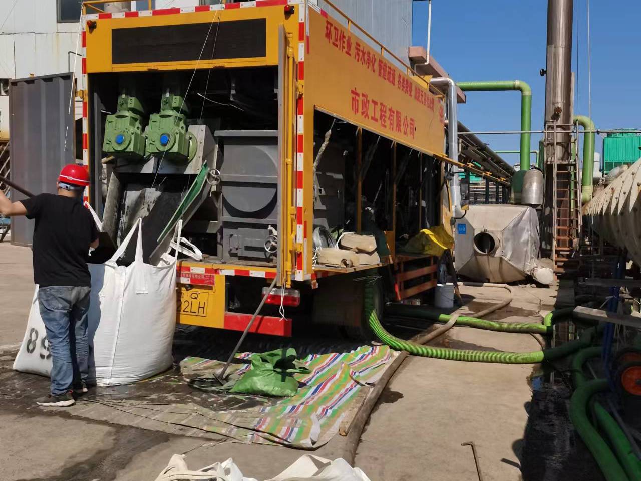 永定淤泥压干处理